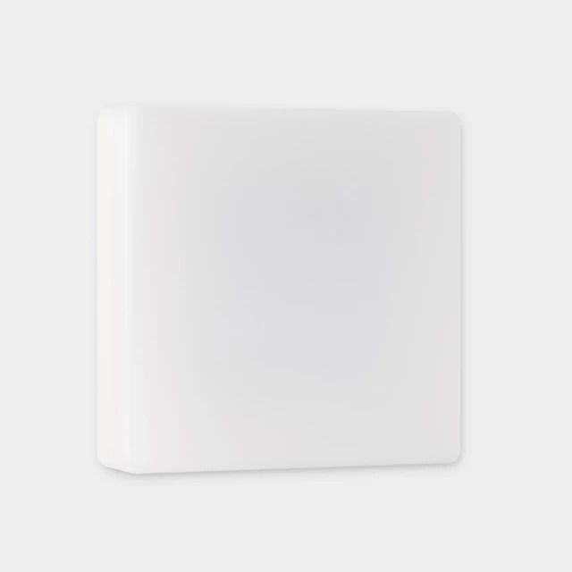 Iluminação de emergência arquitetural Sagelux Cube, ideal para projetos que exigem estética e integração discreta.